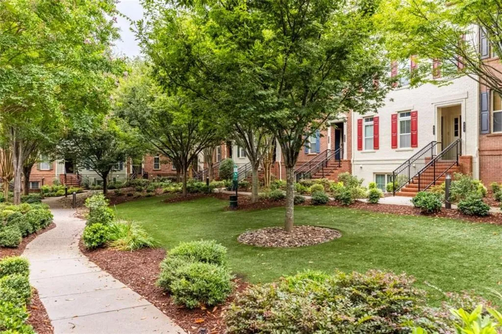 853 Perennial Drive, Atlanta, Georgia 30328, 3 Bedrooms Bedrooms, ,2 BathroomsBathrooms,Residential,For Sale,853 Perennial Drive,7625273