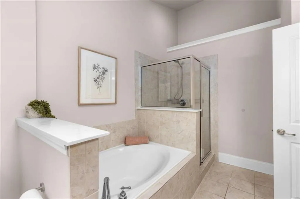 853 Perennial Drive, Atlanta, Georgia 30328, 3 Bedrooms Bedrooms, ,2 BathroomsBathrooms,Residential,For Sale,853 Perennial Drive,7625273