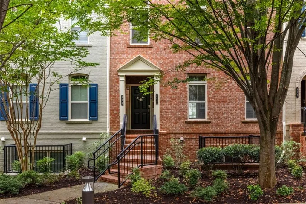853 Perennial Drive, Atlanta, Georgia 30328, 3 Bedrooms Bedrooms, ,2 BathroomsBathrooms,Residential,For Sale,853 Perennial Drive,7625273