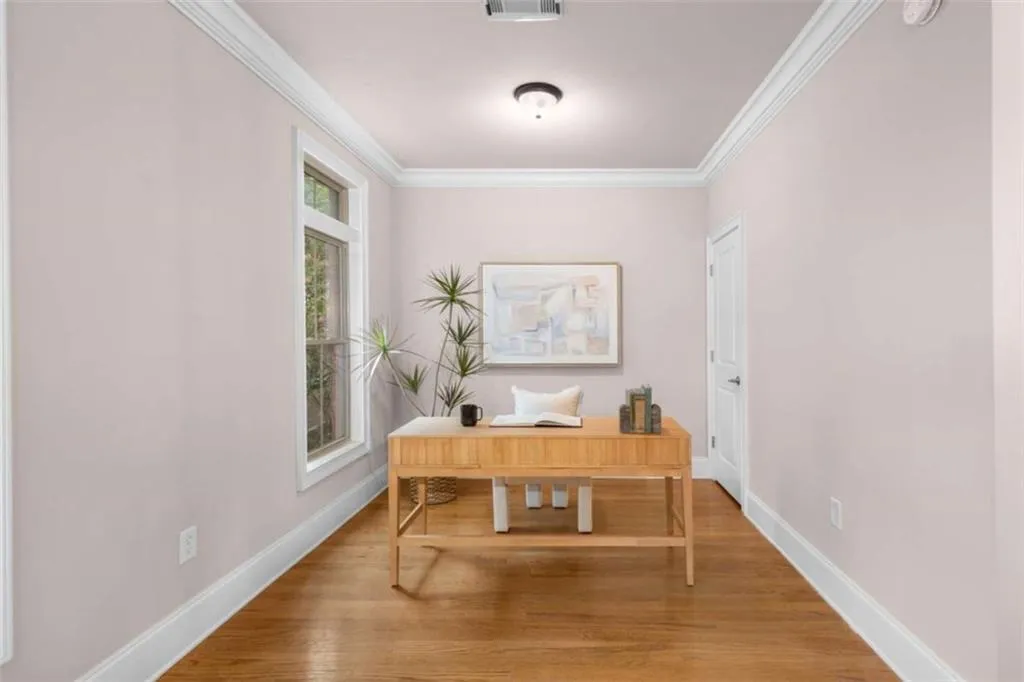 853 Perennial Drive, Atlanta, Georgia 30328, 3 Bedrooms Bedrooms, ,2 BathroomsBathrooms,Residential,For Sale,853 Perennial Drive,7625273