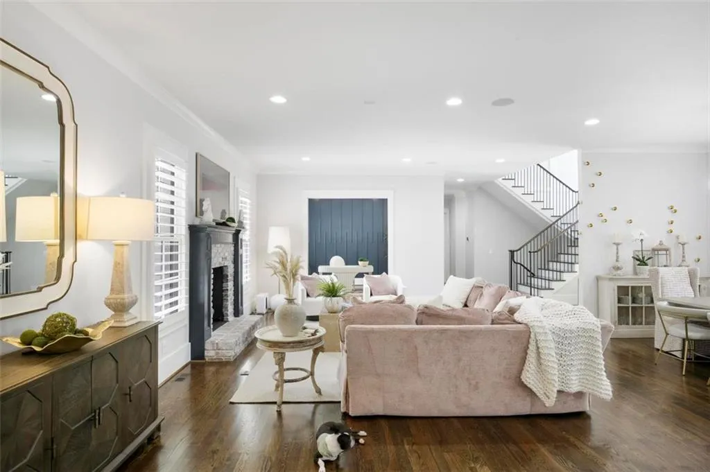 6860 Heathfield Drive Nw, Sandy Springs, Georgia 30328, 5 Bedrooms Bedrooms, ,5 BathroomsBathrooms,Residential,Sold,6860 Heathfield Drive Nw,7479735