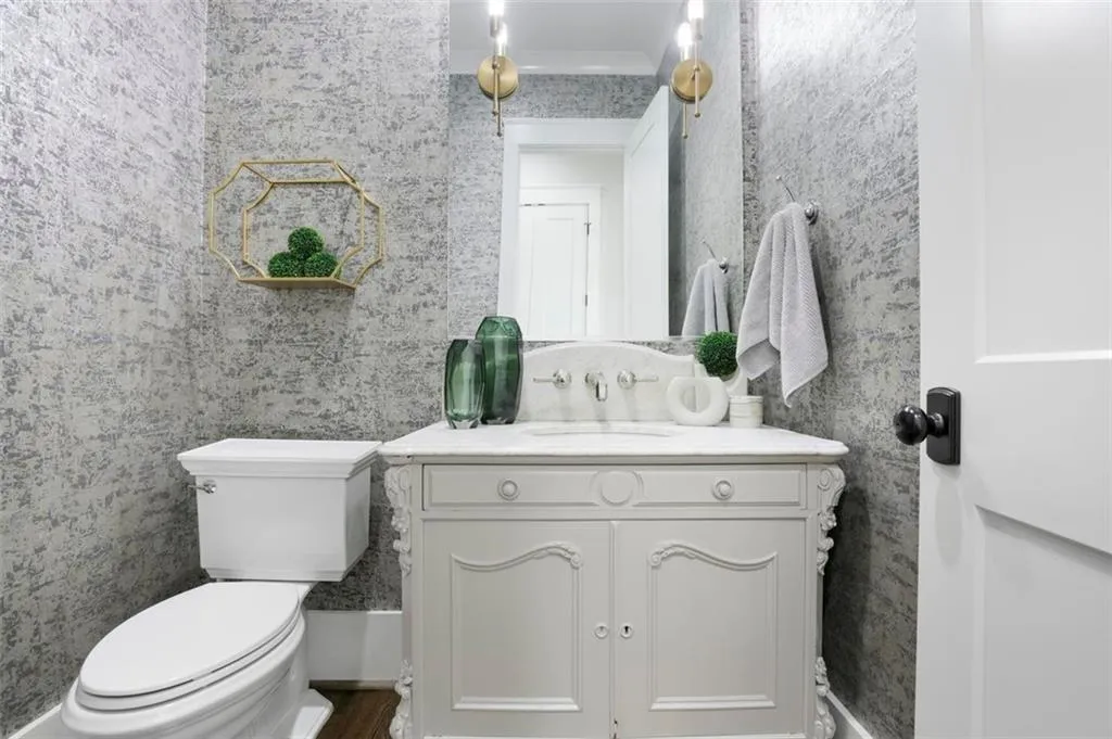 6860 Heathfield Drive Nw, Sandy Springs, Georgia 30328, 5 Bedrooms Bedrooms, ,5 BathroomsBathrooms,Residential,Sold,6860 Heathfield Drive Nw,7479735