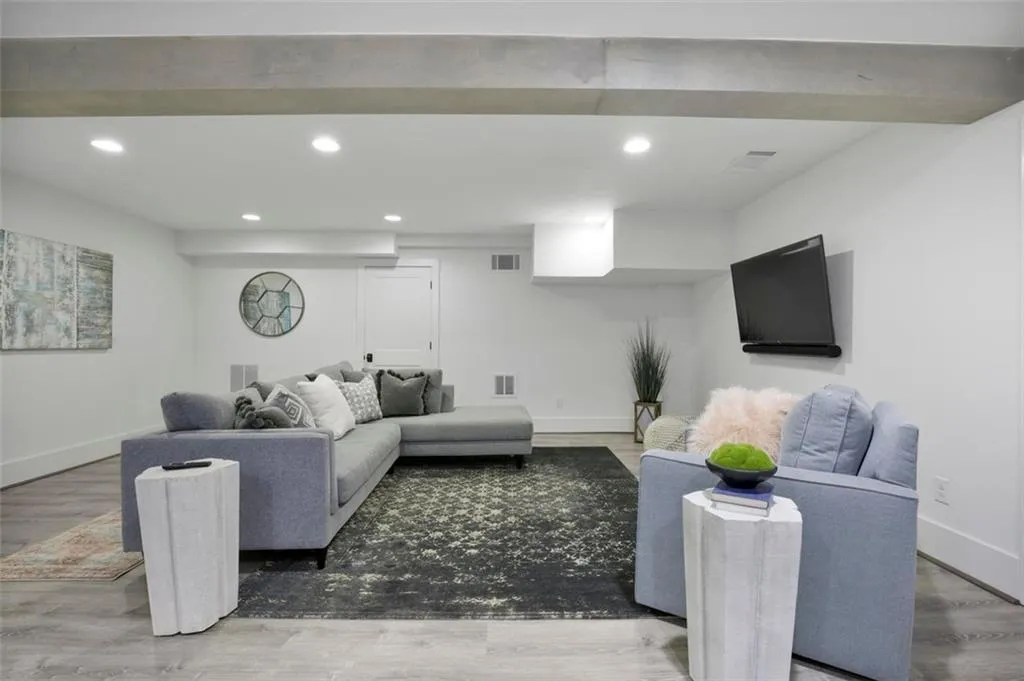 6860 Heathfield Drive Nw, Sandy Springs, Georgia 30328, 5 Bedrooms Bedrooms, ,5 BathroomsBathrooms,Residential,Sold,6860 Heathfield Drive Nw,7479735