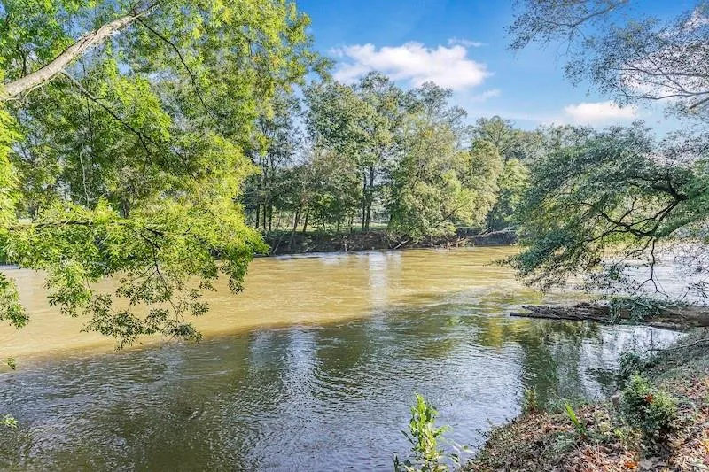 770 River Gate Drive, Atlanta, Georgia 30350, 5 Bedrooms Bedrooms, ,2 BathroomsBathrooms,Residential,Sold,770 River Gate Drive,7473577