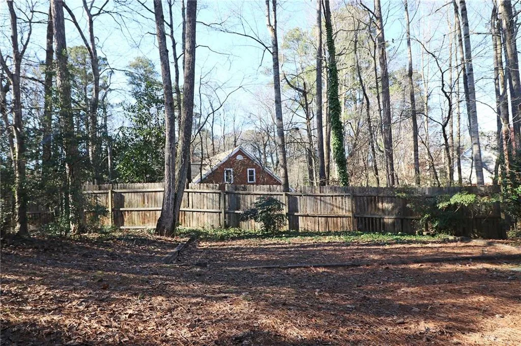 2110 Dunwoody Heritage Drive, Sandy Springs, Georgia 30350, 6 Bedrooms Bedrooms, ,5 BathroomsBathrooms,Residential,Sold,2110 Dunwoody Heritage Drive,6695307