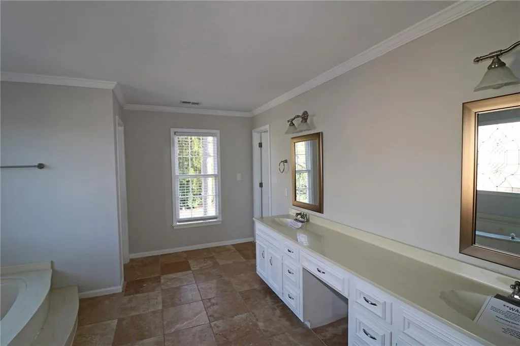 2110 Dunwoody Heritage Drive, Sandy Springs, Georgia 30350, 6 Bedrooms Bedrooms, ,5 BathroomsBathrooms,Residential,Sold,2110 Dunwoody Heritage Drive,6695307