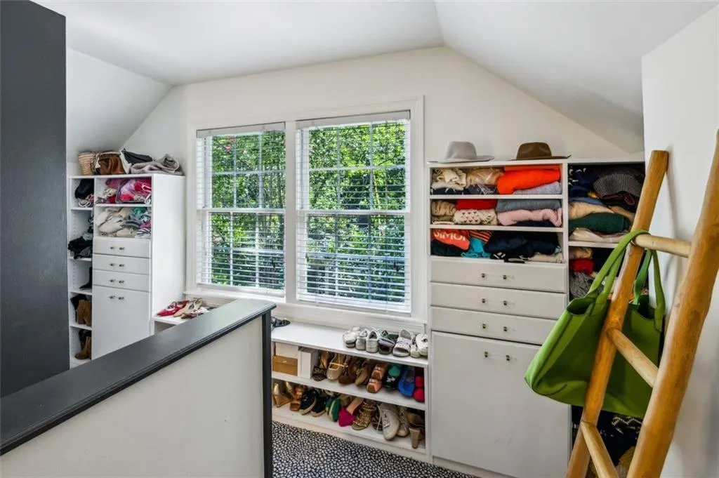 200 Eureka Drive Ne, Atlanta, Georgia 30305, 3 Bedrooms Bedrooms, ,2 BathroomsBathrooms,Residential,For Sale,200 Eureka Drive Ne,7623015