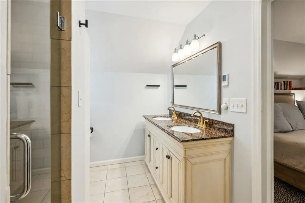 200 Eureka Drive Ne, Atlanta, Georgia 30305, 3 Bedrooms Bedrooms, ,2 BathroomsBathrooms,Residential,For Sale,200 Eureka Drive Ne,7623015