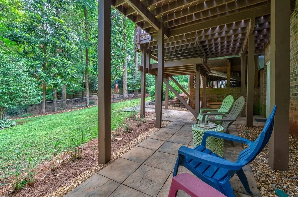 515 Valley Hall Drive, Sandy Springs, Georgia 30350, 5 Bedrooms Bedrooms, ,3 BathroomsBathrooms,Residential,Sold,515 Valley Hall Drive,7090212