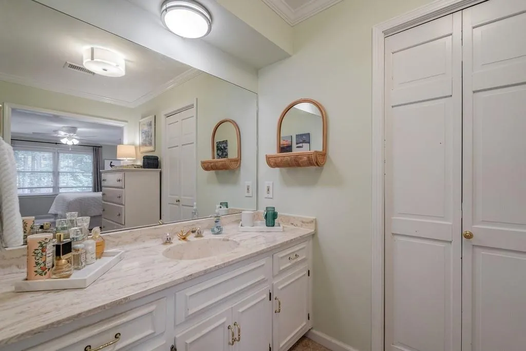 515 Valley Hall Drive, Sandy Springs, Georgia 30350, 5 Bedrooms Bedrooms, ,3 BathroomsBathrooms,Residential,Sold,515 Valley Hall Drive,7090212