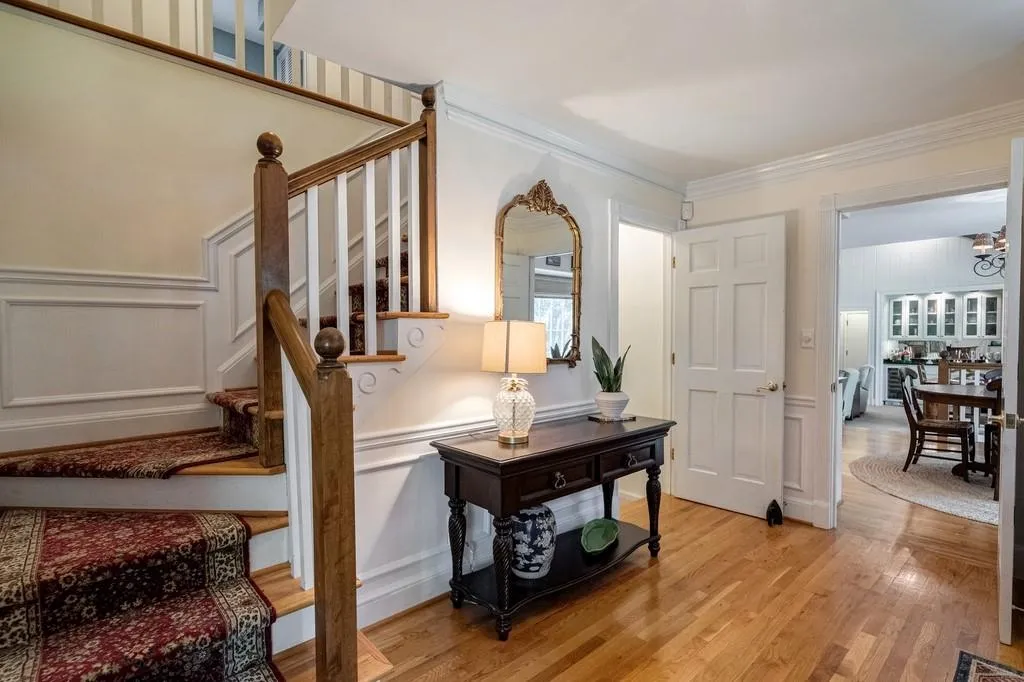 515 Valley Hall Drive, Sandy Springs, Georgia 30350, 5 Bedrooms Bedrooms, ,3 BathroomsBathrooms,Residential,Sold,515 Valley Hall Drive,7090212