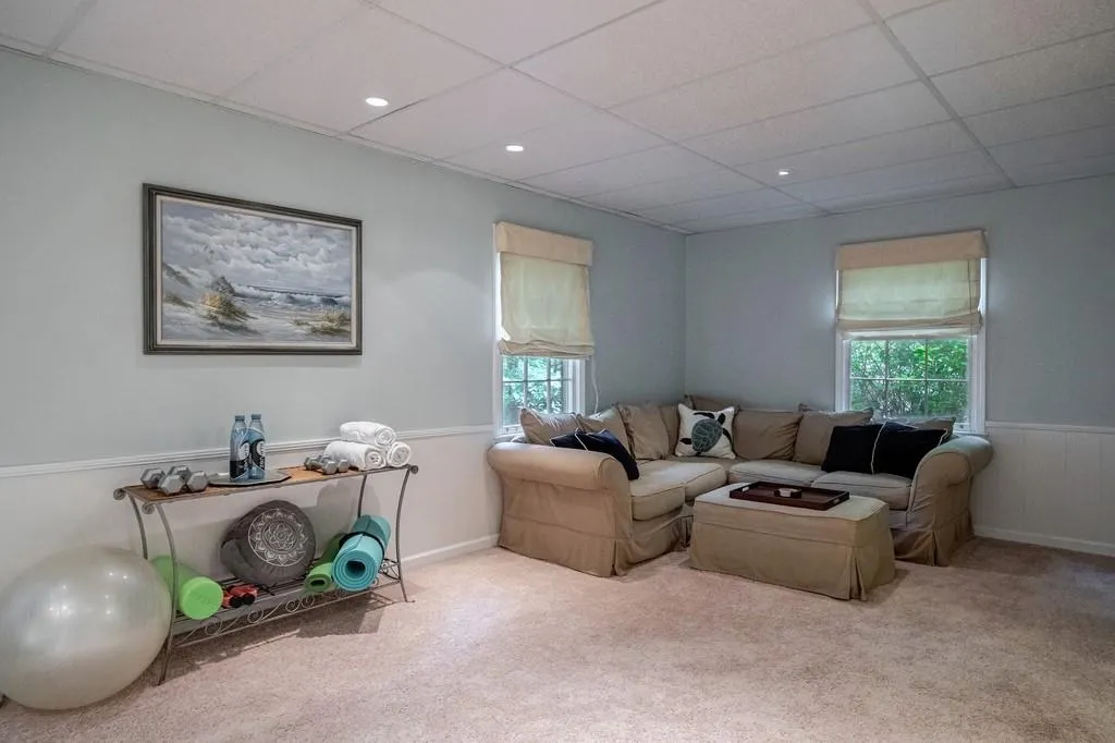 515 Valley Hall Drive, Sandy Springs, Georgia 30350, 5 Bedrooms Bedrooms, ,3 BathroomsBathrooms,Residential,Sold,515 Valley Hall Drive,7090212