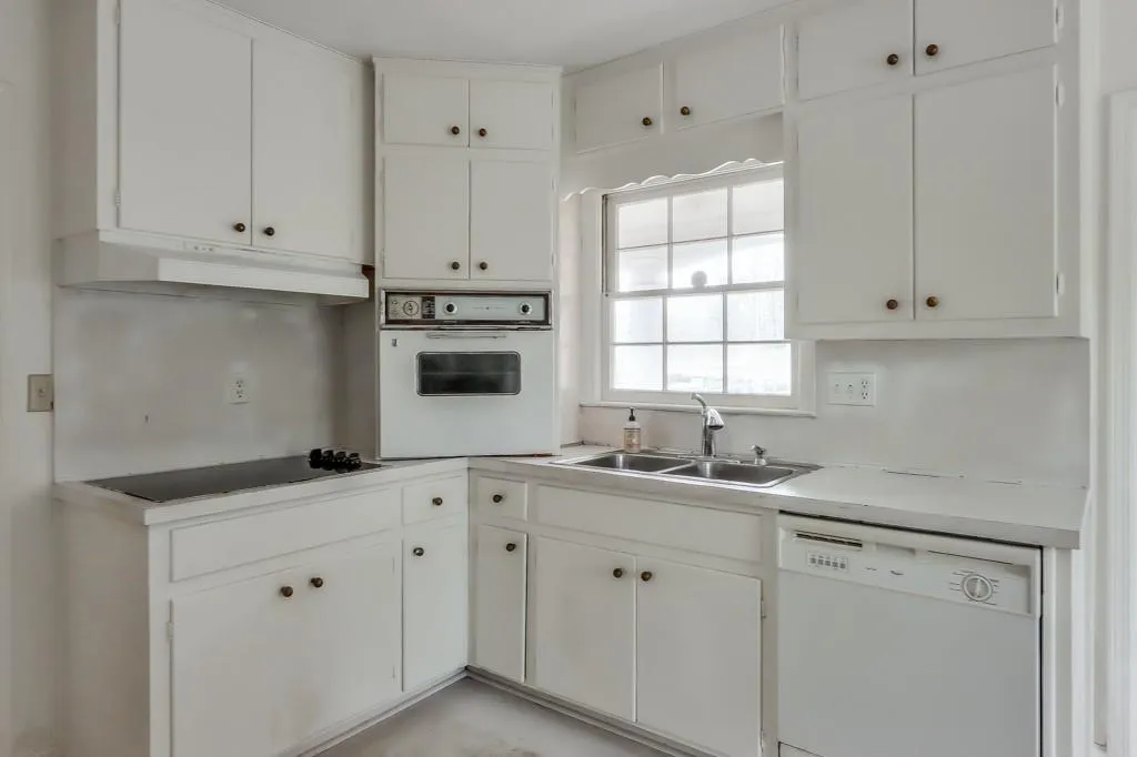 6605 Scott Valley Road, Sandy Springs, Georgia 30328, 3 Bedrooms Bedrooms, ,2 BathroomsBathrooms,Residential,Sold,6605 Scott Valley Road,7016748