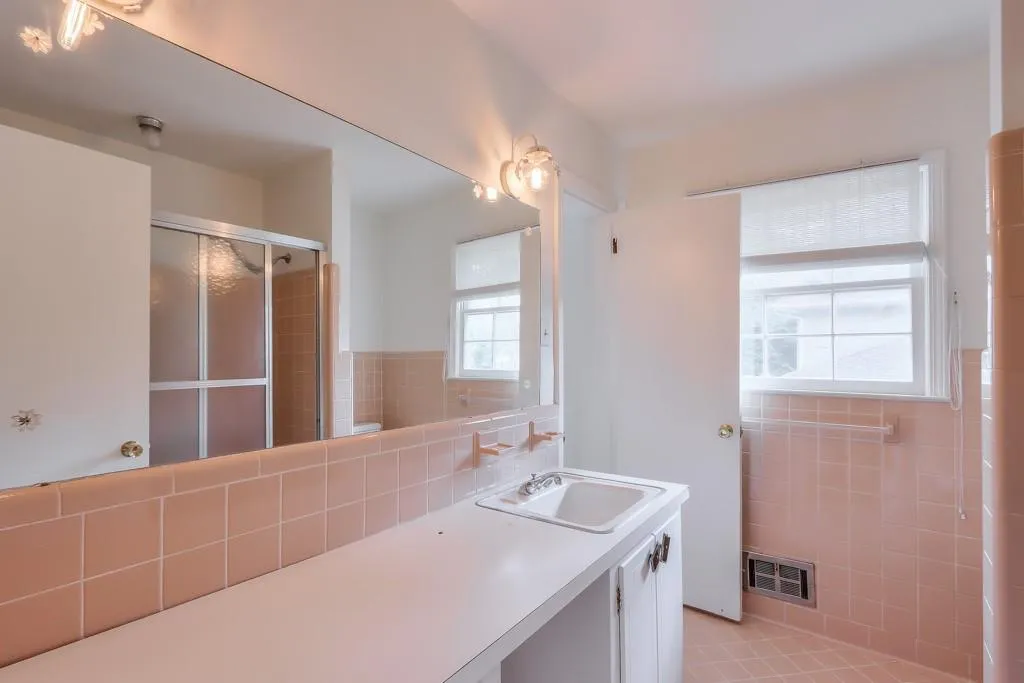 6605 Scott Valley Road, Sandy Springs, Georgia 30328, 3 Bedrooms Bedrooms, ,2 BathroomsBathrooms,Residential,Sold,6605 Scott Valley Road,7016748