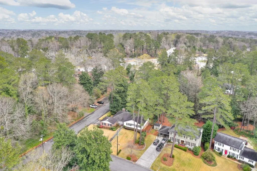 6605 Scott Valley Road, Sandy Springs, Georgia 30328, 3 Bedrooms Bedrooms, ,2 BathroomsBathrooms,Residential,Sold,6605 Scott Valley Road,7016748