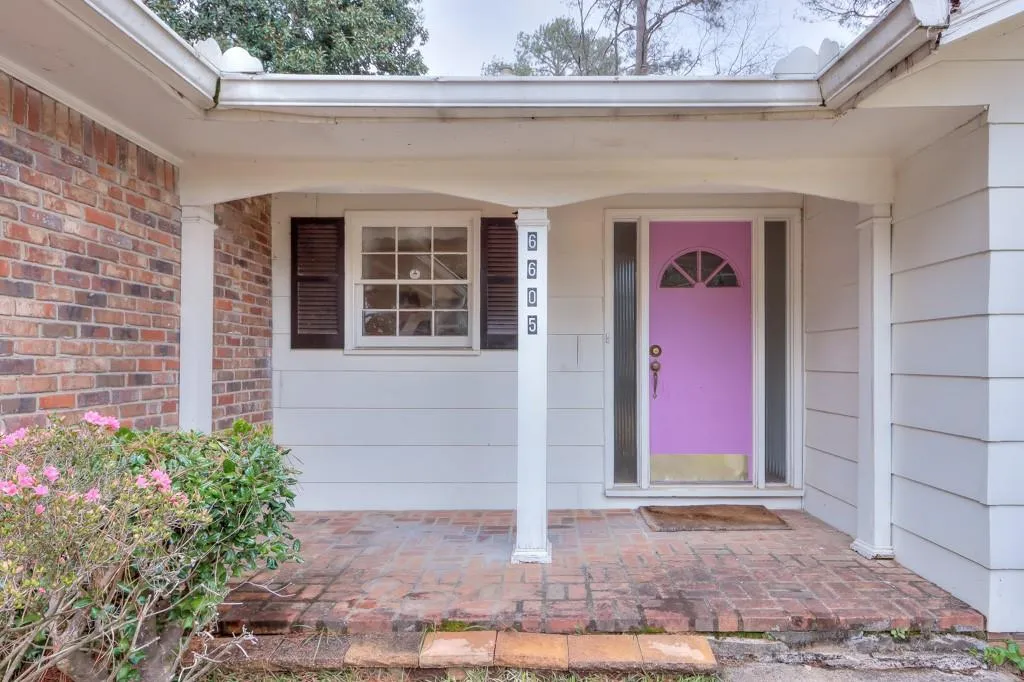 6605 Scott Valley Road, Sandy Springs, Georgia 30328, 3 Bedrooms Bedrooms, ,2 BathroomsBathrooms,Residential,Sold,6605 Scott Valley Road,7016748