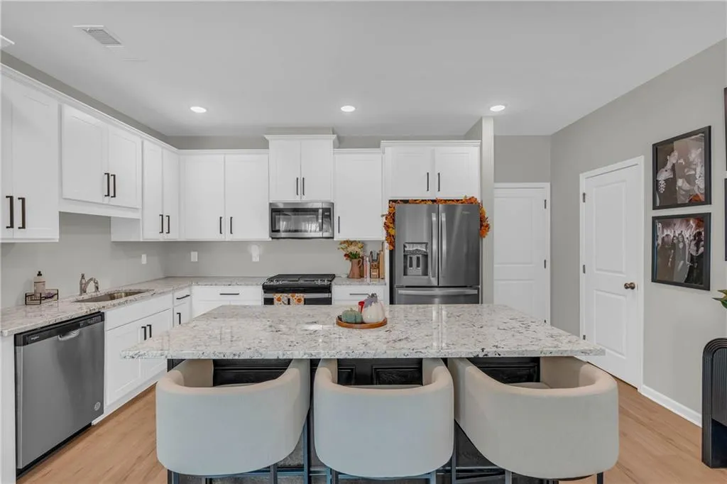 1954 Sanford Drive, Atlanta, Georgia 30318, 3 Bedrooms Bedrooms, ,2 BathroomsBathrooms,Residential,For Sale,1954 Sanford Drive,7663847