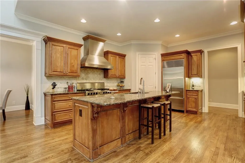 755 Estate Way, Sandy Springs, Georgia 30319, 6 Bedrooms Bedrooms, ,5 BathroomsBathrooms,Residential,Sold,755 Estate Way,5607238
