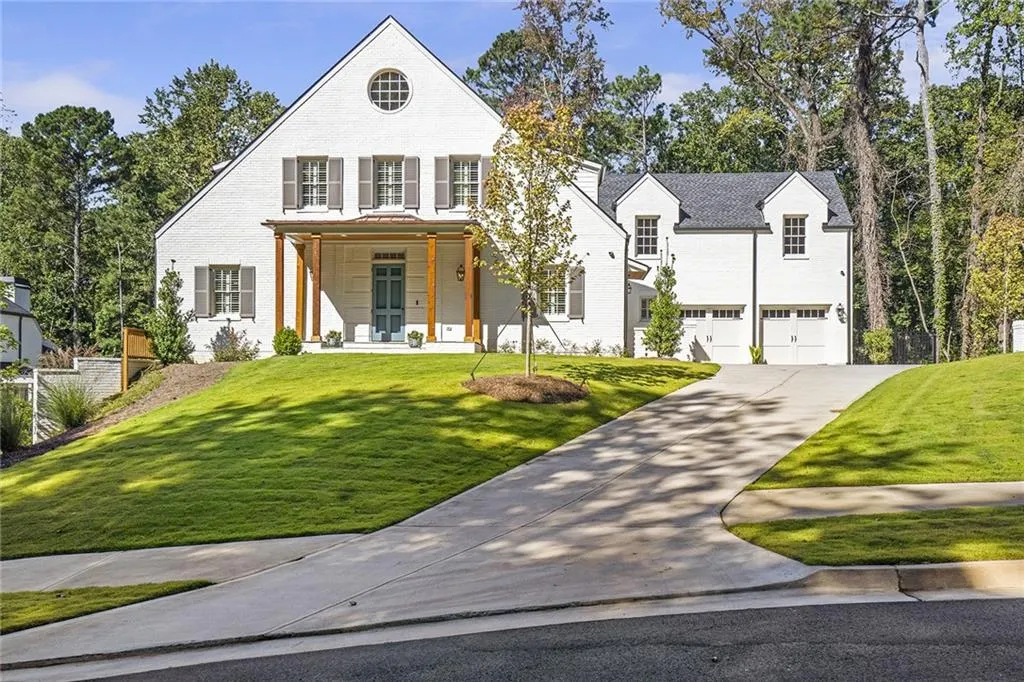 5220 Timber Trail S, Sandy Springs, Georgia 30342, 5 Bedrooms Bedrooms, ,3 BathroomsBathrooms,Residential,Sold,5220 Timber Trail S,6949283