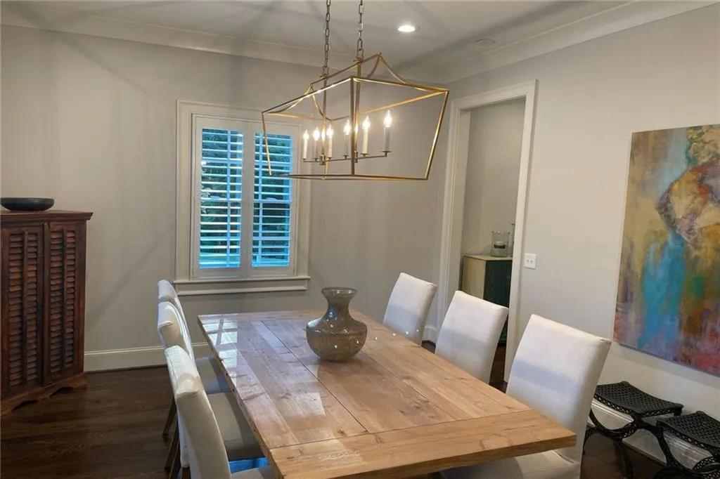 5220 Timber Trail S, Sandy Springs, Georgia 30342, 5 Bedrooms Bedrooms, ,3 BathroomsBathrooms,Residential,Sold,5220 Timber Trail S,6949283
