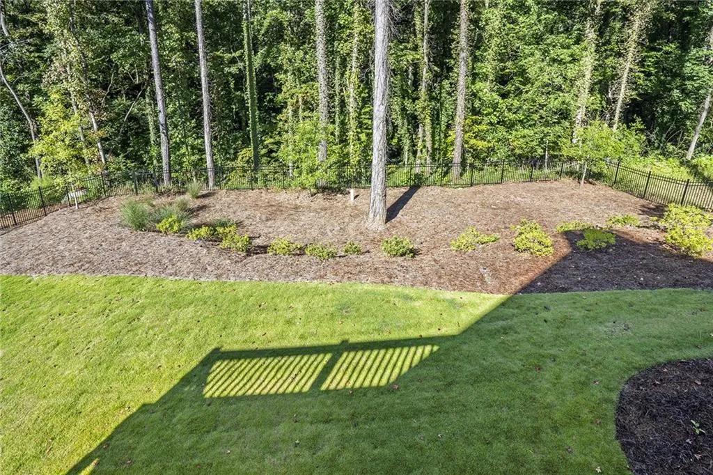 5220 Timber Trail S, Sandy Springs, Georgia 30342, 5 Bedrooms Bedrooms, ,3 BathroomsBathrooms,Residential,Sold,5220 Timber Trail S,6949283