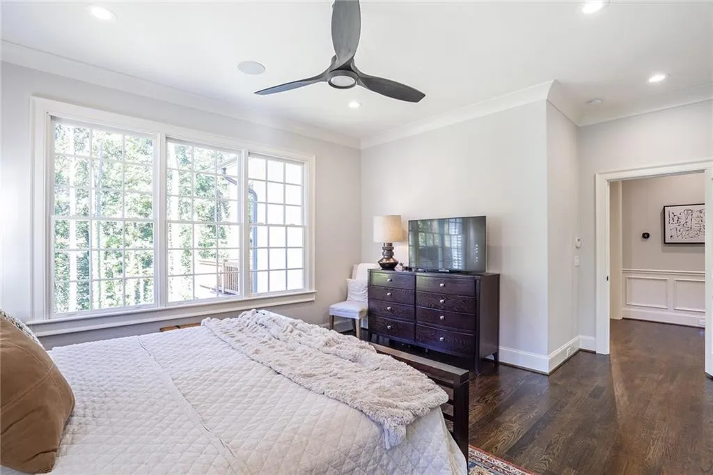 5220 Timber Trail S, Sandy Springs, Georgia 30342, 5 Bedrooms Bedrooms, ,3 BathroomsBathrooms,Residential,Sold,5220 Timber Trail S,6949283