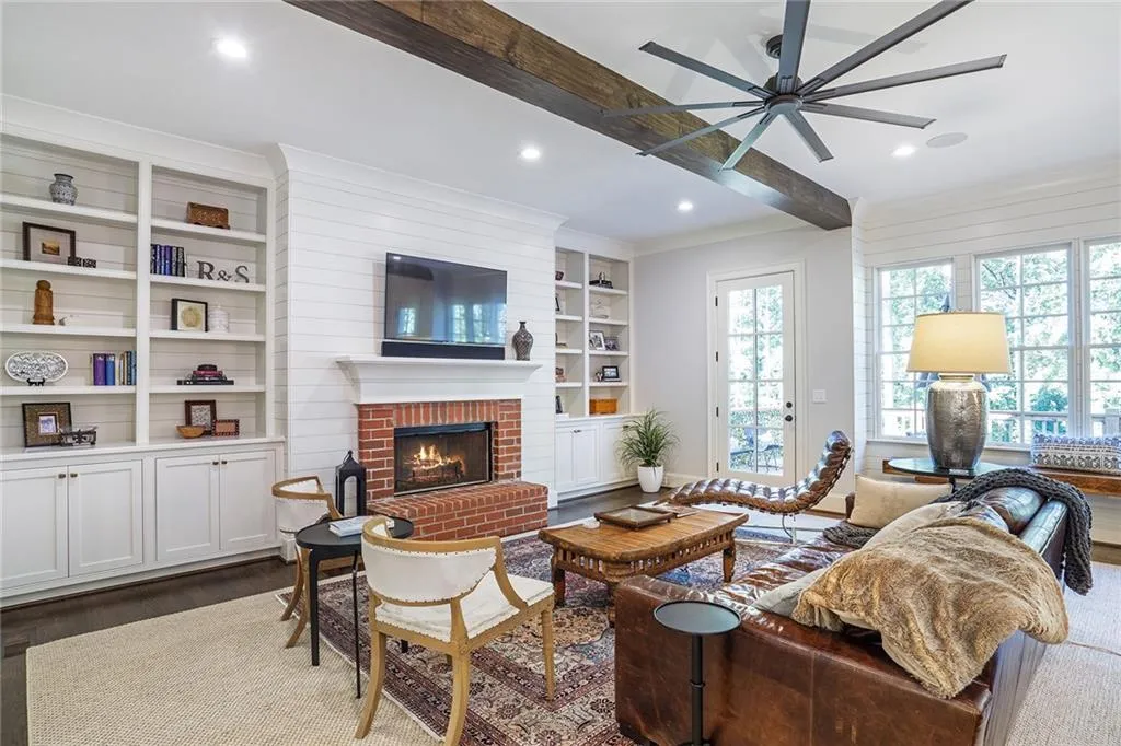 5220 Timber Trail S, Sandy Springs, Georgia 30342, 5 Bedrooms Bedrooms, ,3 BathroomsBathrooms,Residential,Sold,5220 Timber Trail S,6949283