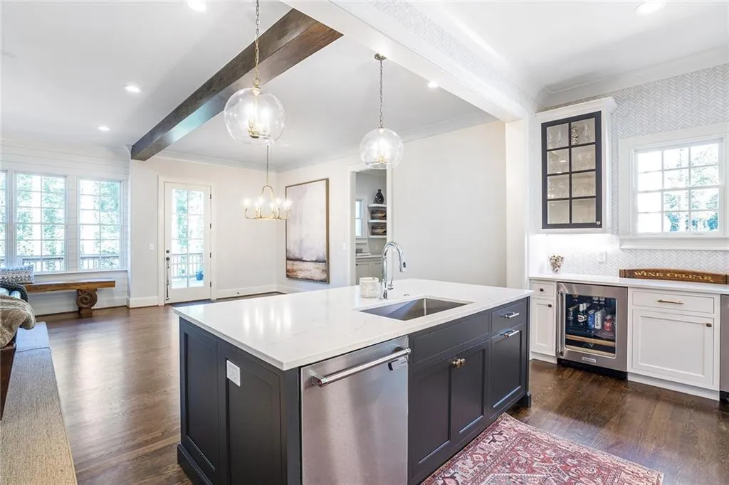 5220 Timber Trail S, Sandy Springs, Georgia 30342, 5 Bedrooms Bedrooms, ,3 BathroomsBathrooms,Residential,Sold,5220 Timber Trail S,6949283