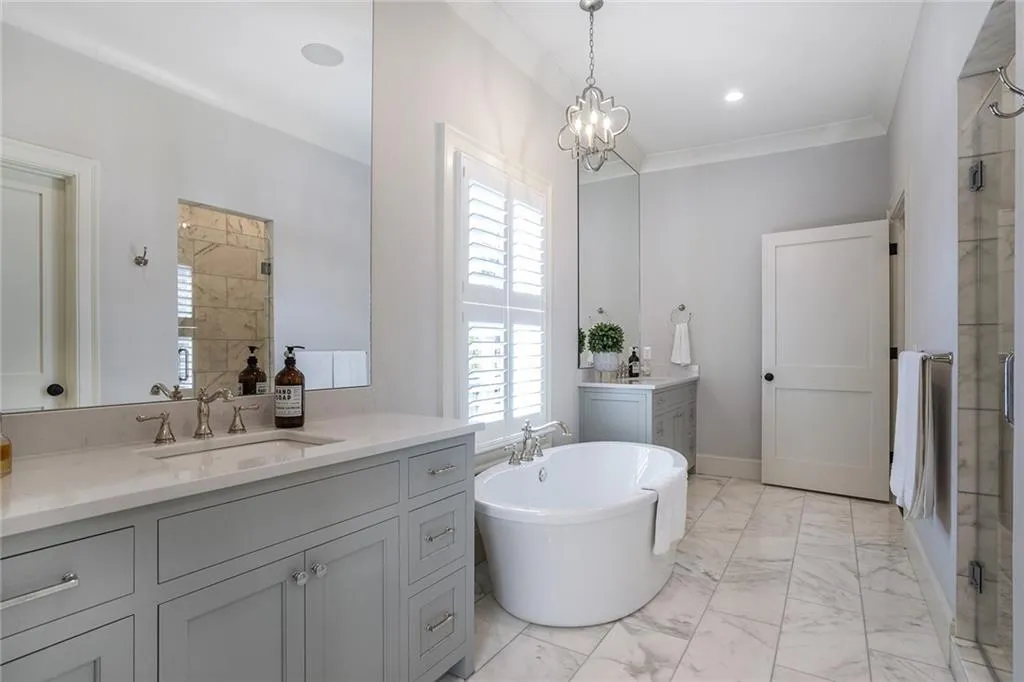 5220 Timber Trail S, Sandy Springs, Georgia 30342, 5 Bedrooms Bedrooms, ,3 BathroomsBathrooms,Residential,Sold,5220 Timber Trail S,6949283