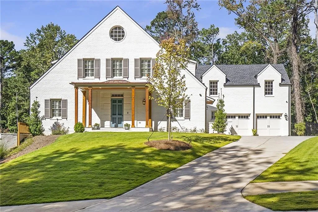 5220 Timber Trail S, Sandy Springs, Georgia 30342, 5 Bedrooms Bedrooms, ,3 BathroomsBathrooms,Residential,Sold,5220 Timber Trail S,6949283