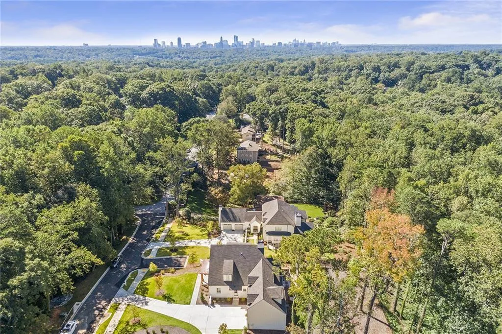 5220 Timber Trail S, Sandy Springs, Georgia 30342, 5 Bedrooms Bedrooms, ,3 BathroomsBathrooms,Residential,Sold,5220 Timber Trail S,6949283
