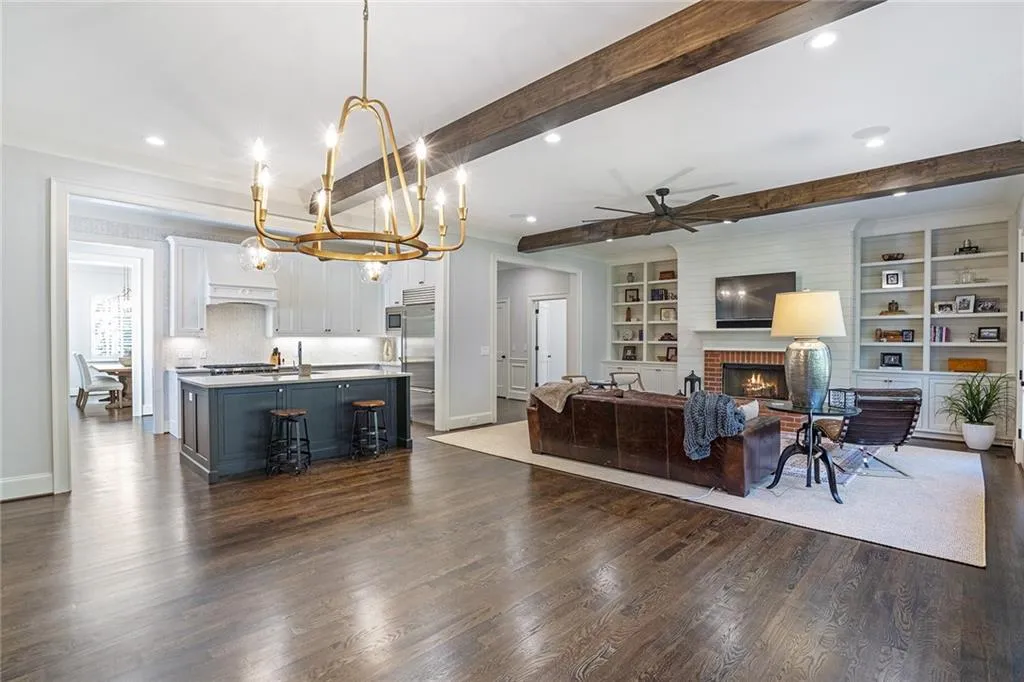 5220 Timber Trail S, Sandy Springs, Georgia 30342, 5 Bedrooms Bedrooms, ,3 BathroomsBathrooms,Residential,Sold,5220 Timber Trail S,6949283