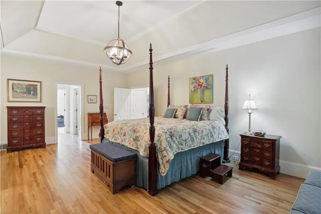 130 Grosvenor Place, Sandy Springs, Georgia 30328, 3 Bedrooms Bedrooms, ,2 BathroomsBathrooms,Residential,Sold,130 Grosvenor Place,7078512