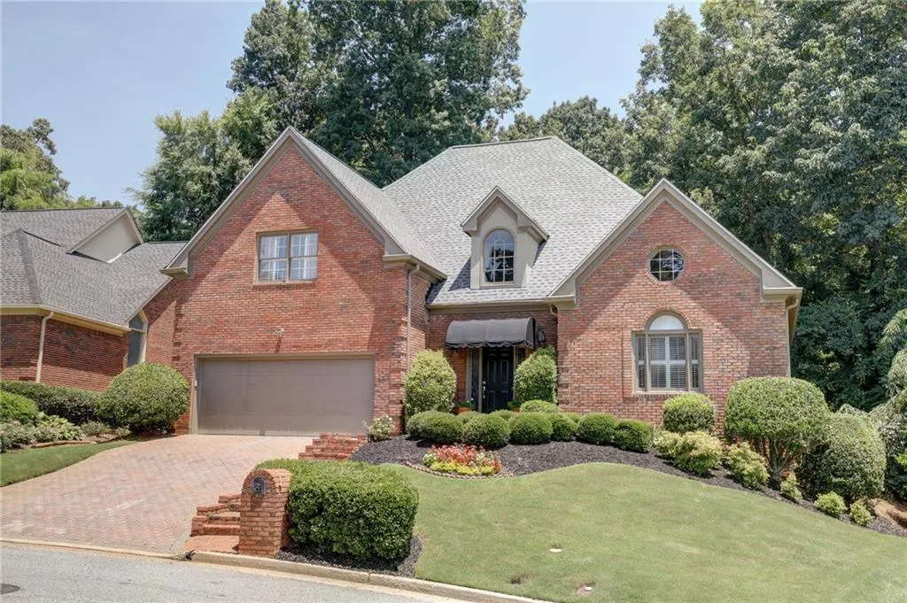 130 Grosvenor Place, Sandy Springs, Georgia 30328, 3 Bedrooms Bedrooms, ,2 BathroomsBathrooms,Residential,Sold,130 Grosvenor Place,7078512