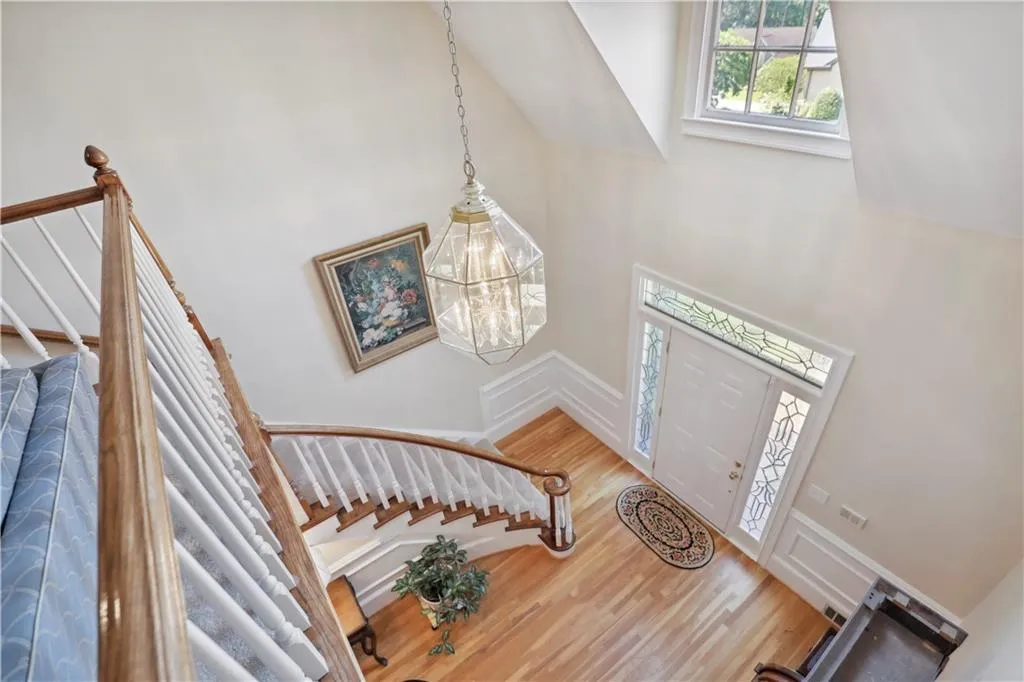 130 Grosvenor Place, Sandy Springs, Georgia 30328, 3 Bedrooms Bedrooms, ,2 BathroomsBathrooms,Residential,Sold,130 Grosvenor Place,7078512