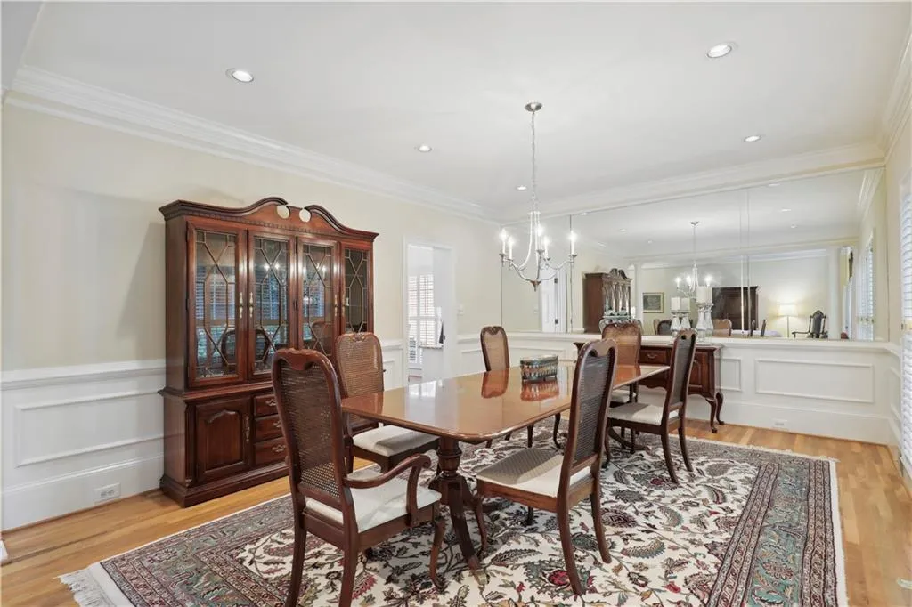 130 Grosvenor Place, Sandy Springs, Georgia 30328, 3 Bedrooms Bedrooms, ,2 BathroomsBathrooms,Residential,Sold,130 Grosvenor Place,7078512