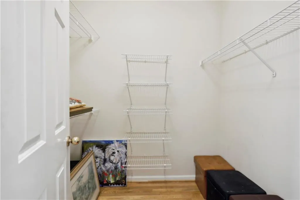 130 Grosvenor Place, Sandy Springs, Georgia 30328, 3 Bedrooms Bedrooms, ,2 BathroomsBathrooms,Residential,Sold,130 Grosvenor Place,7078512