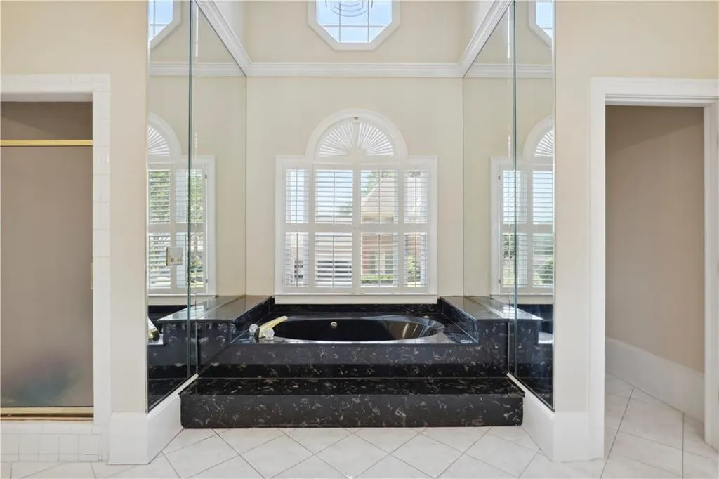 130 Grosvenor Place, Sandy Springs, Georgia 30328, 3 Bedrooms Bedrooms, ,2 BathroomsBathrooms,Residential,Sold,130 Grosvenor Place,7078512