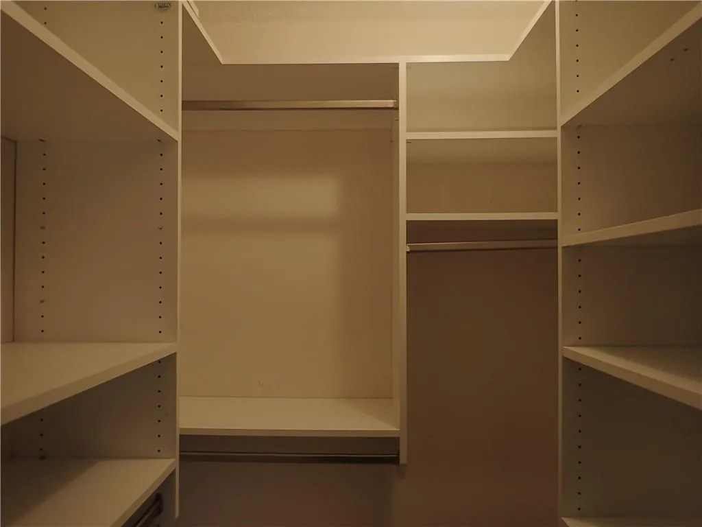 406 River Run Drive, Sandy Springs, Georgia 30350, 2 Bedrooms Bedrooms, ,2 BathroomsBathrooms,Residential,Sold,406 River Run Drive,6504963