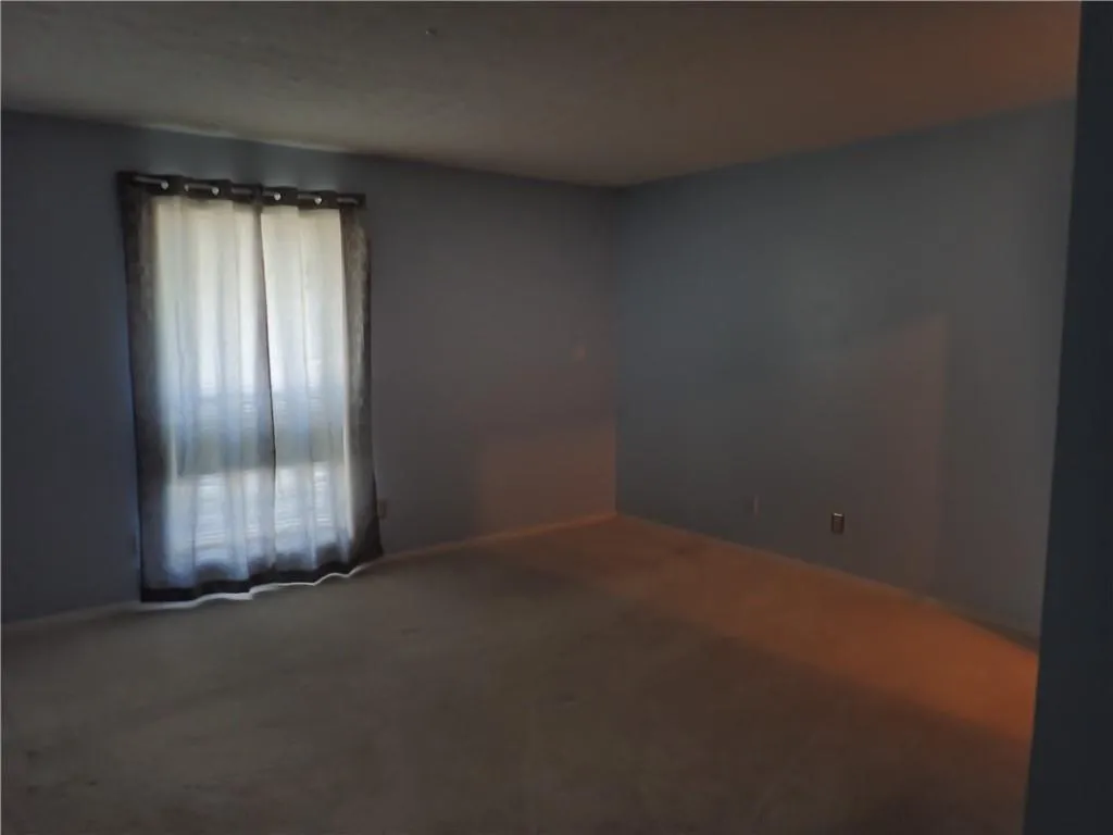 406 River Run Drive, Sandy Springs, Georgia 30350, 2 Bedrooms Bedrooms, ,2 BathroomsBathrooms,Residential,Sold,406 River Run Drive,6504963