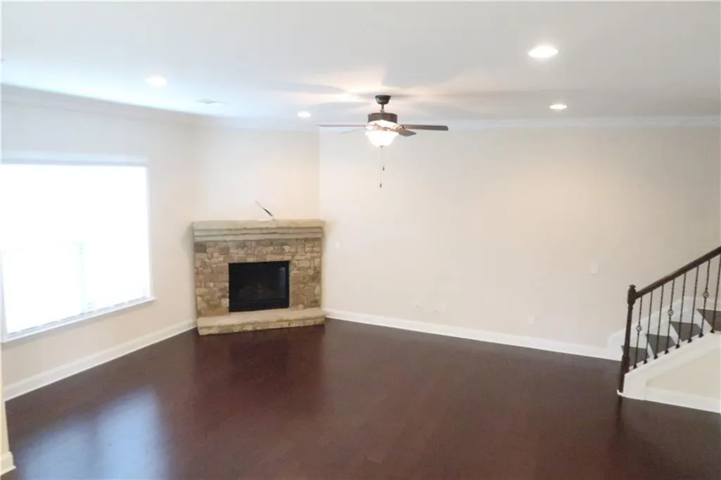 125 Austin Drive, Sandy Springs, Georgia 30328, 4 Bedrooms Bedrooms, ,3 BathroomsBathrooms,Residential,Sold,125 Austin Drive,6504051