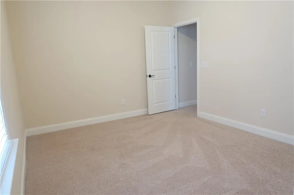 125 Austin Drive, Sandy Springs, Georgia 30328, 4 Bedrooms Bedrooms, ,3 BathroomsBathrooms,Residential,Sold,125 Austin Drive,6504051