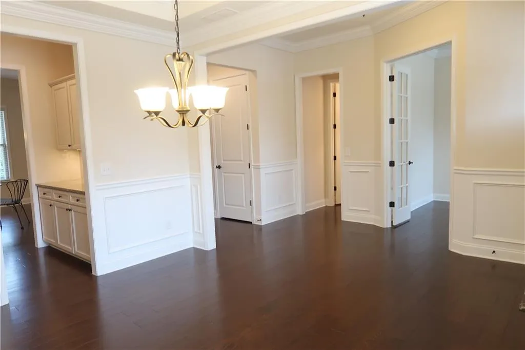 125 Austin Drive, Sandy Springs, Georgia 30328, 4 Bedrooms Bedrooms, ,3 BathroomsBathrooms,Residential,Sold,125 Austin Drive,6504051