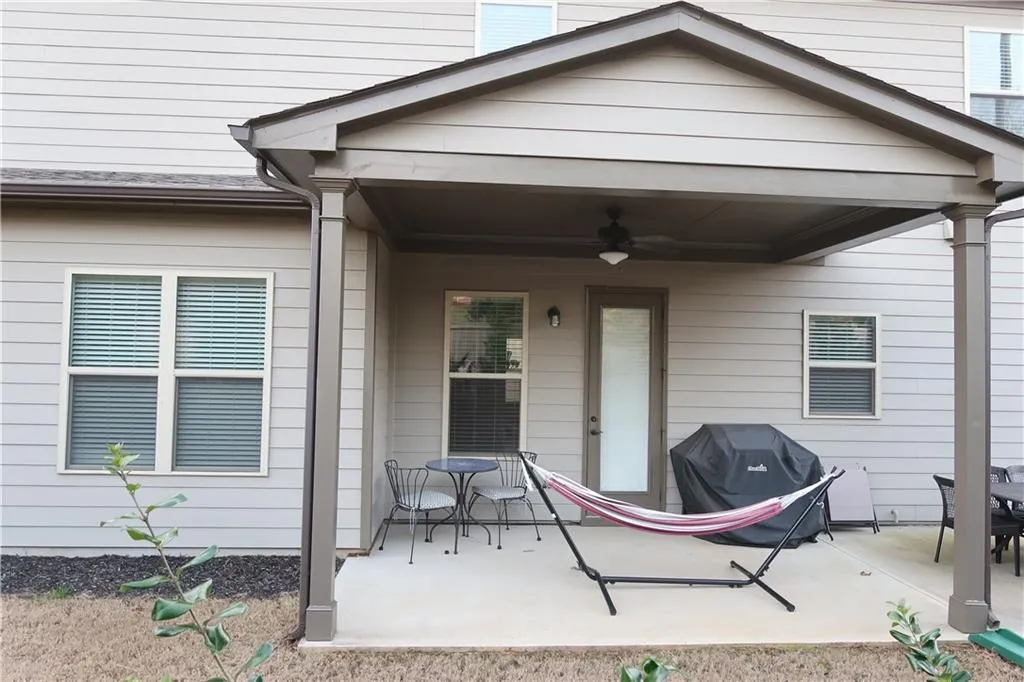 125 Austin Drive, Sandy Springs, Georgia 30328, 4 Bedrooms Bedrooms, ,3 BathroomsBathrooms,Residential,Sold,125 Austin Drive,6504051