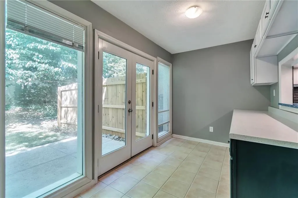 7750 Roswell Road Unit 6c, Atlanta, Georgia 30350, 3 Bedrooms Bedrooms, ,2 BathroomsBathrooms,Residential,Sold,7750 Roswell Road Unit 6c,7406754