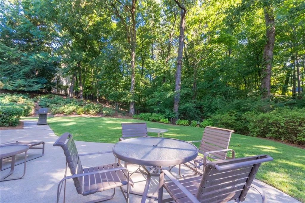 5625 Errol Place, Atlanta, Georgia 30327, 5 Bedrooms Bedrooms, ,5 BathroomsBathrooms,Residential,Sold,5625 Errol Place,6603594