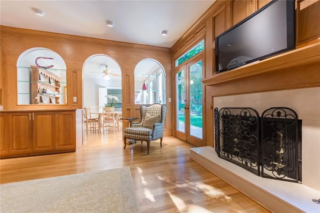 5625 Errol Place, Atlanta, Georgia 30327, 5 Bedrooms Bedrooms, ,5 BathroomsBathrooms,Residential,Sold,5625 Errol Place,6603594