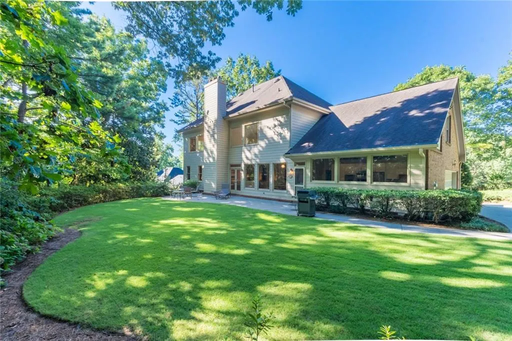 5625 Errol Place, Atlanta, Georgia 30327, 5 Bedrooms Bedrooms, ,5 BathroomsBathrooms,Residential,Sold,5625 Errol Place,6603594