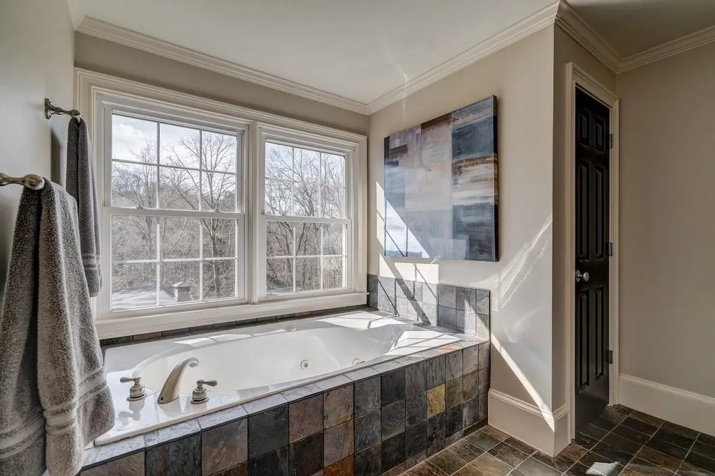 545 Forestdale Drive, Atlanta, Georgia 30342, 3 Bedrooms Bedrooms, ,3 BathroomsBathrooms,Residential,Sold,545 Forestdale Drive,6561446