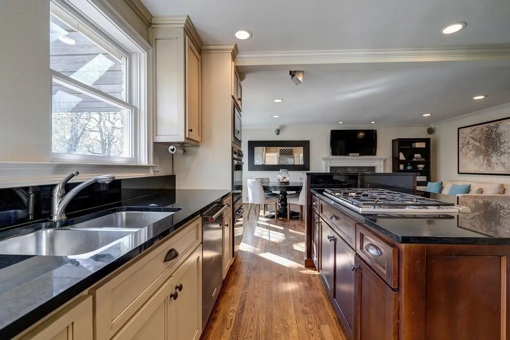 545 Forestdale Drive, Atlanta, Georgia 30342, 3 Bedrooms Bedrooms, ,3 BathroomsBathrooms,Residential,Sold,545 Forestdale Drive,6561446